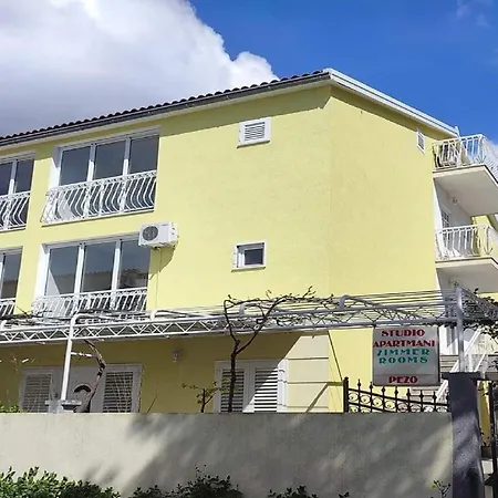 Pezo Appartement *